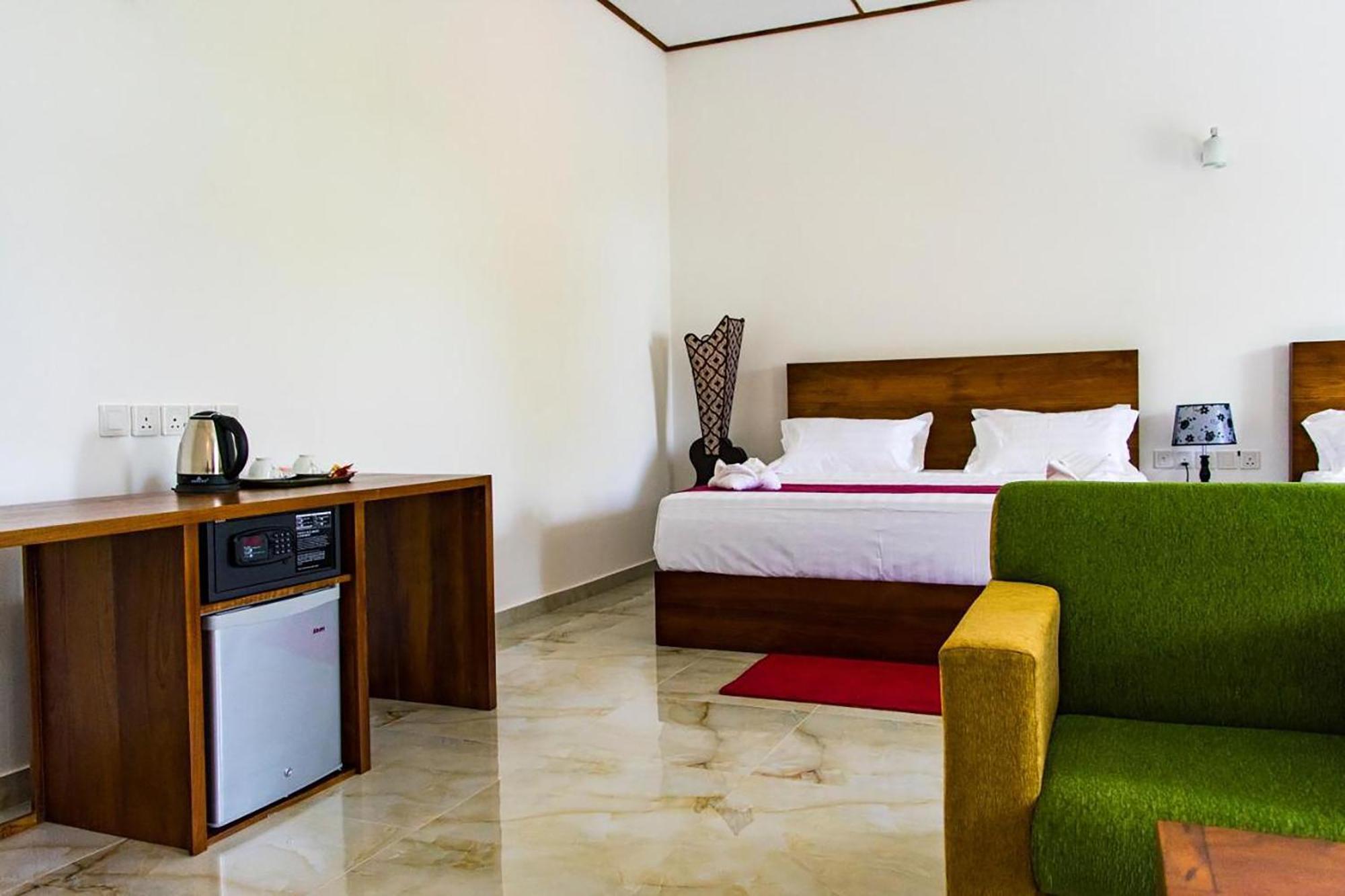 Elephant Eye Hotel Tissamaharama Bagian luar foto