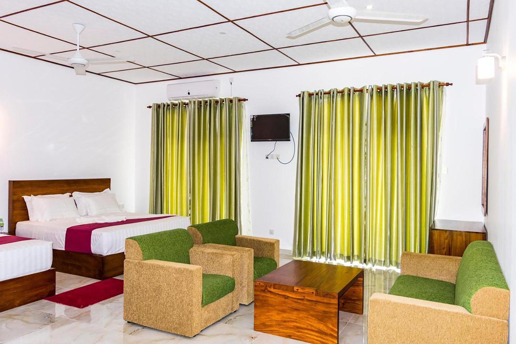 Elephant Eye Hotel Tissamaharama Bagian luar foto