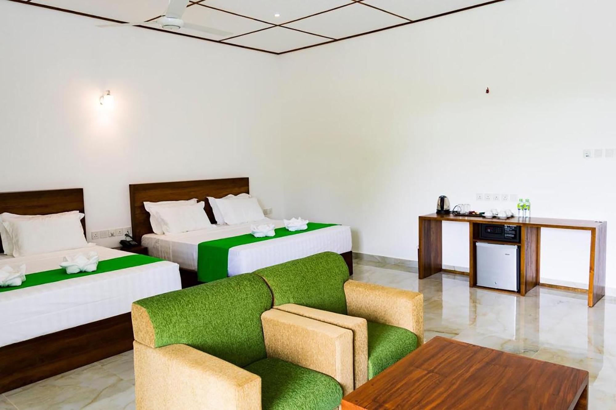 Elephant Eye Hotel Tissamaharama Bagian luar foto