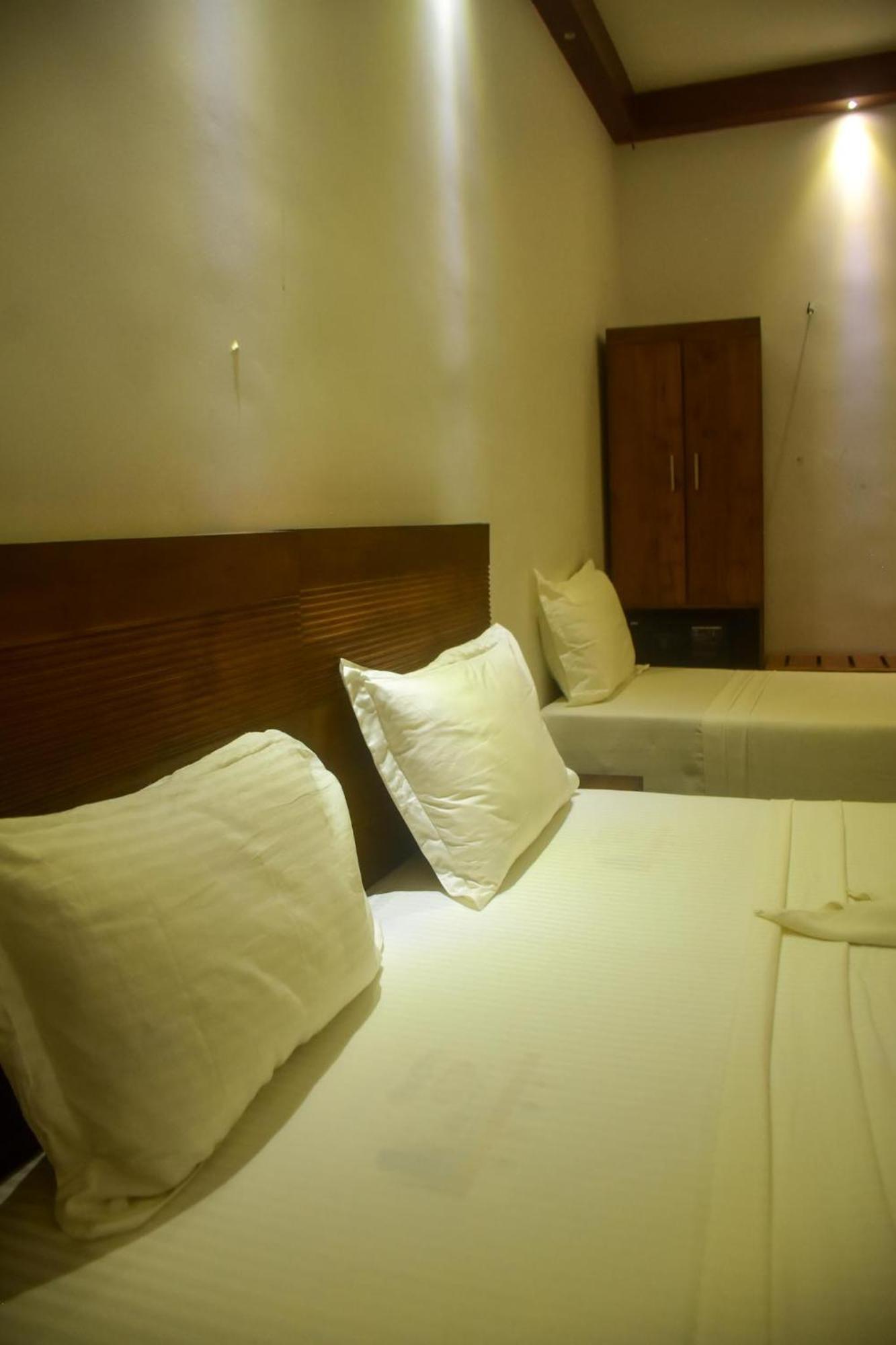 Elephant Eye Hotel Tissamaharama Bagian luar foto