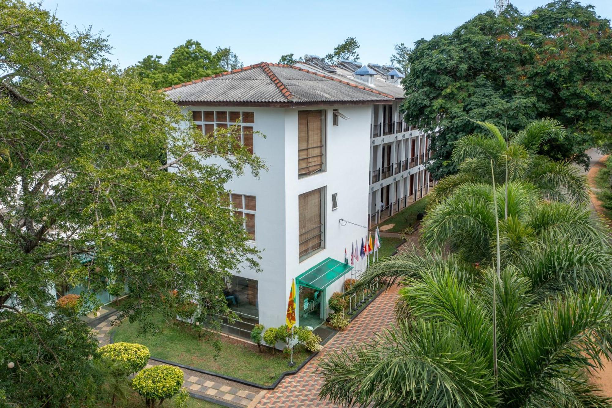 Elephant Eye Hotel Tissamaharama Bagian luar foto