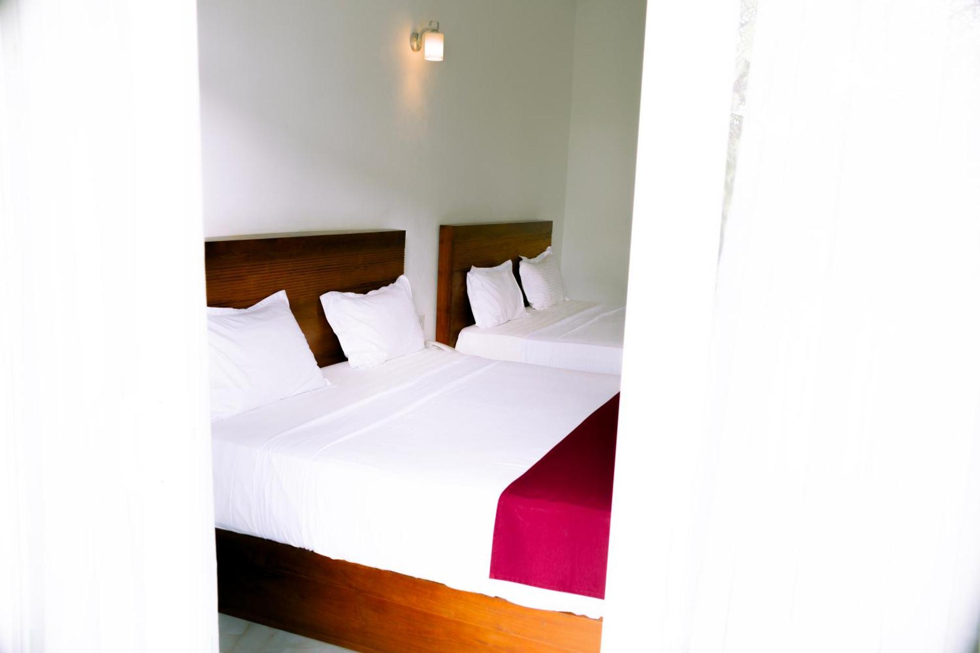 Elephant Eye Hotel Tissamaharama Bagian luar foto