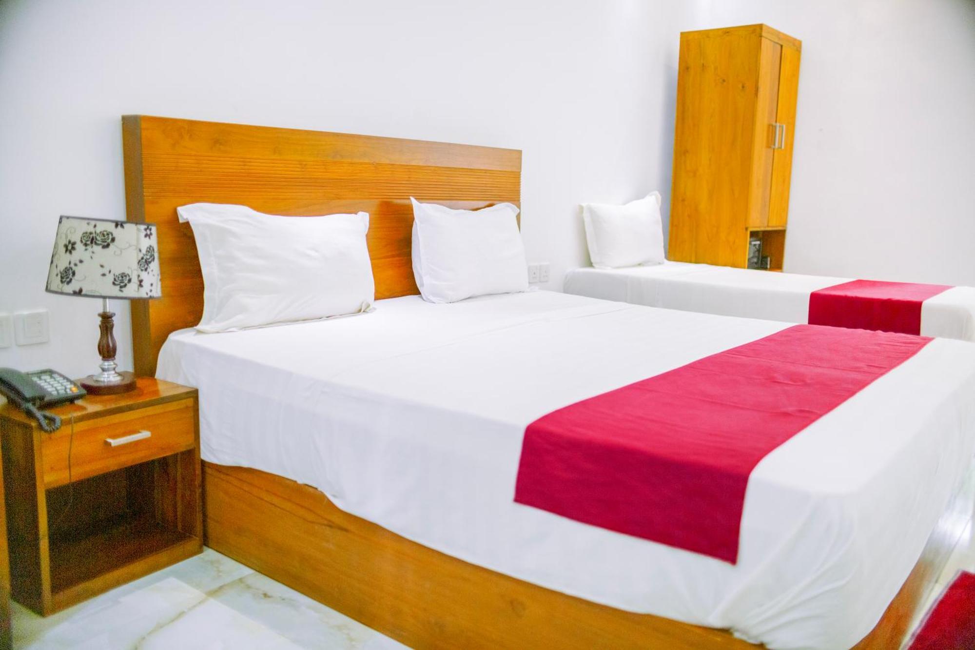 Elephant Eye Hotel Tissamaharama Bagian luar foto